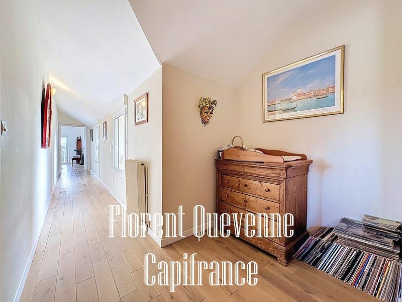 Maison - 298 m² - 7 pièces