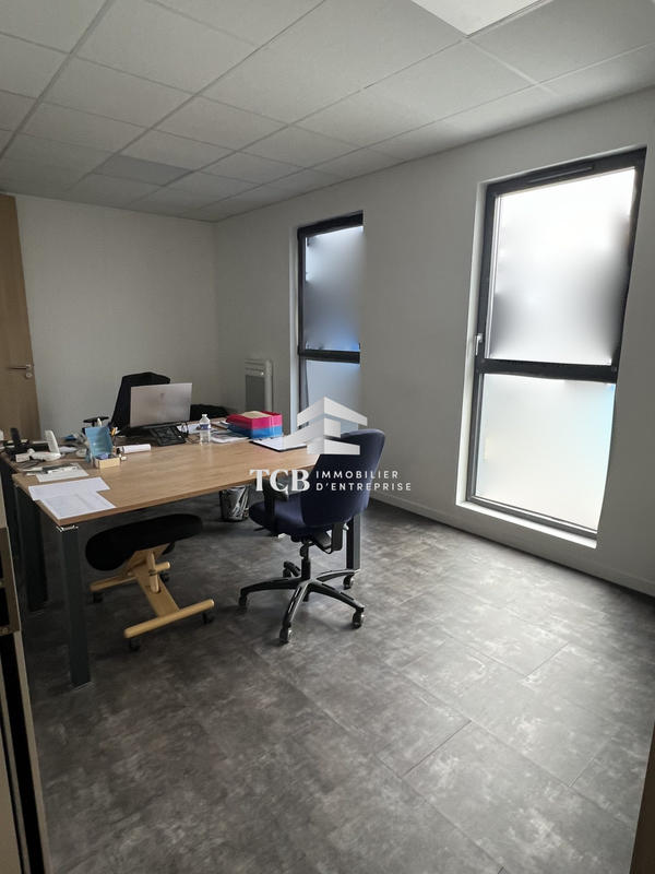 Bureau - 290 m²