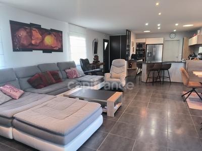 Maison - 120 m² - 3 pièces