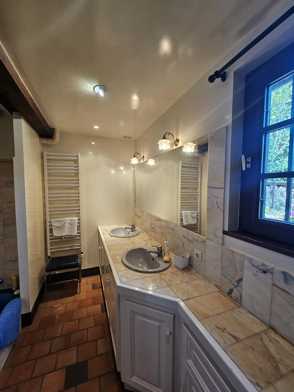 Maison - 260 m² - 8 pièces