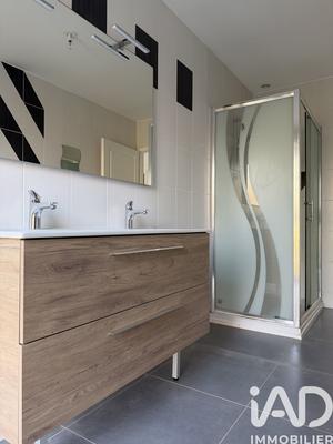 Maison - 208 m² - 6 pièces