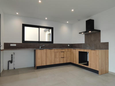 Maison - 96 m² - 4 pièces