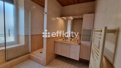 Maison - 200 m² - 10 pièces