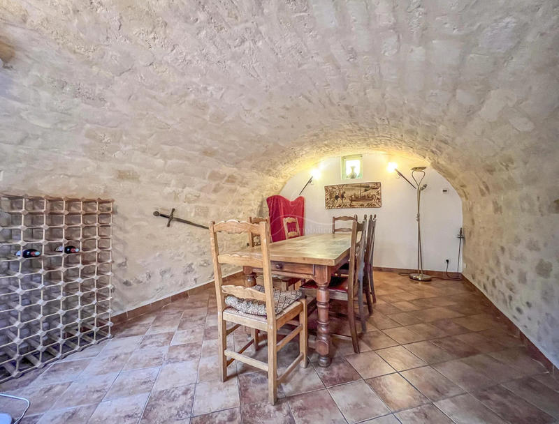 Maison traditionnelle - 294 m² - 15 pièces