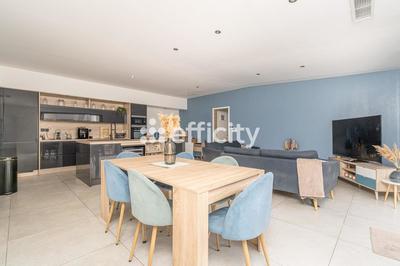 Maison - 106 m² - 6 pièces