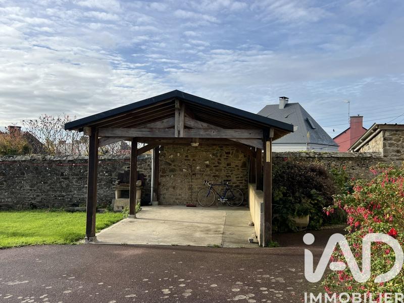 Maison - 231 m² - 11 pièces