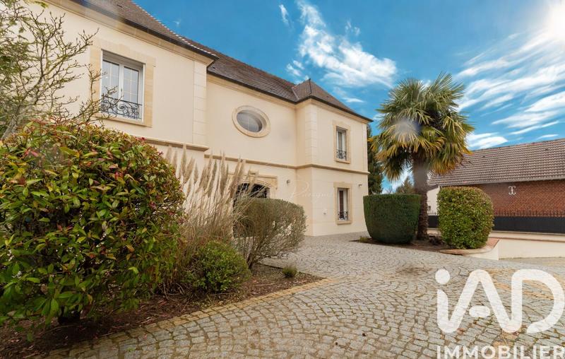 Maison - 338 m² - 10 pièces