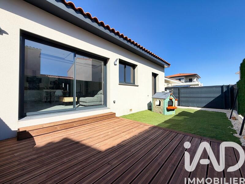 Maison - 95 m² - 4 pièces