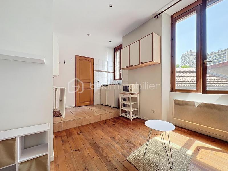 Studio - 66 m² - 3 pièces