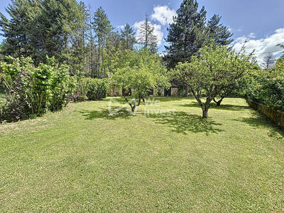 Maison - 274 m² - 9 pièces