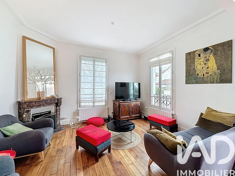 Maison - 233 m² - 8 pièces