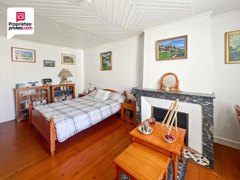 Maison - 127 m² - 9 pièces