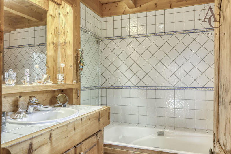 Châlet - 206 m² - 6 pièces