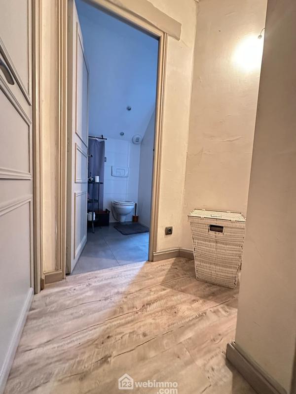 Maison - 187 m² - 8 pièces