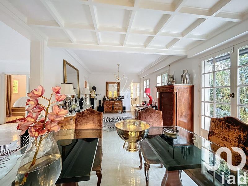 Maison - 190 m² - 8 pièces