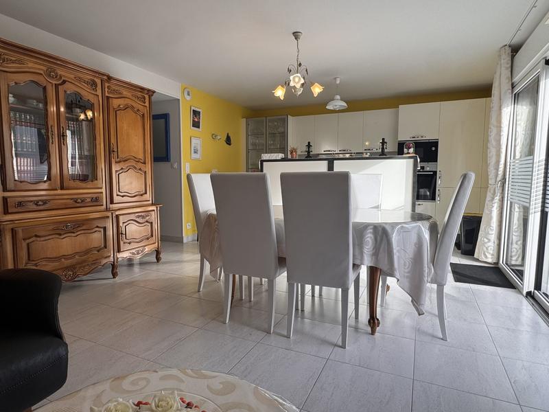 Appartement - 80 m² - 4 pièces