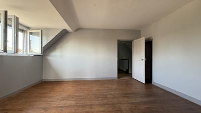 Maison - 137 m² - 7 pièces