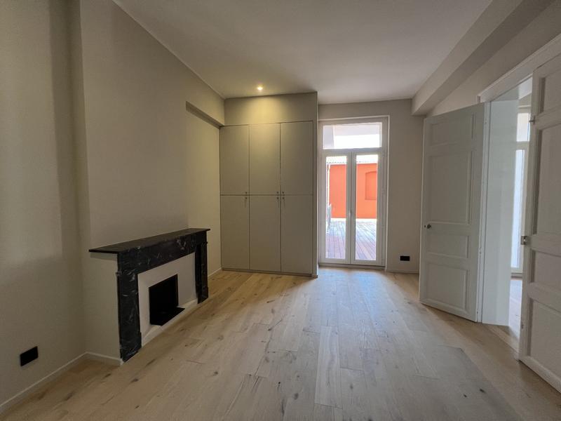 Appartement bourgeois - 139 m² - 3 pièces