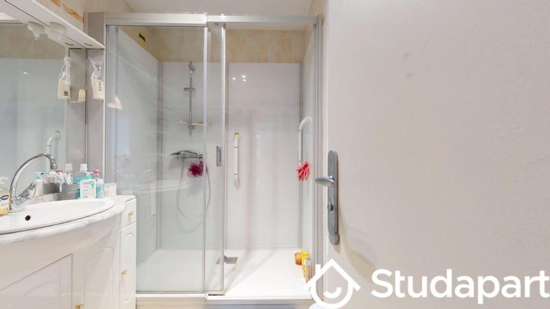 Chambre - 16 m² - 1 pièce