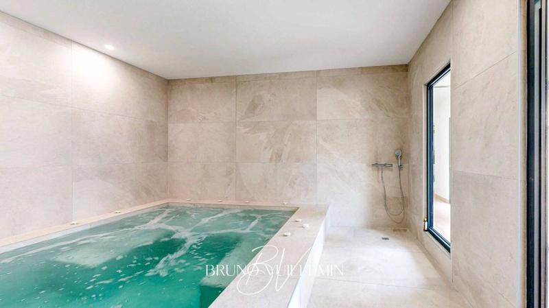 Villa - 350 m² - 14 pièces