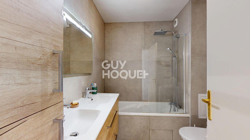 Appartement - 125 m² - 5 pièces