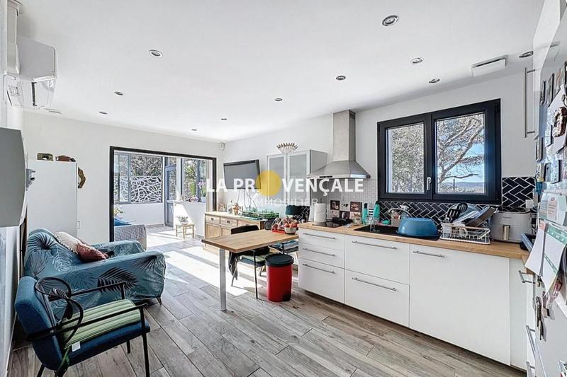 Villa - 143 m² - 5 pièces