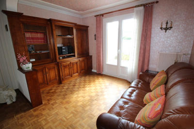 Maison - 92 m² - 6 pièces