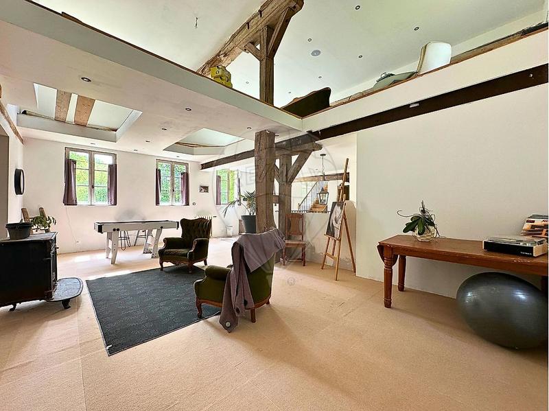 Propriété - 522 m² - 13 pièces