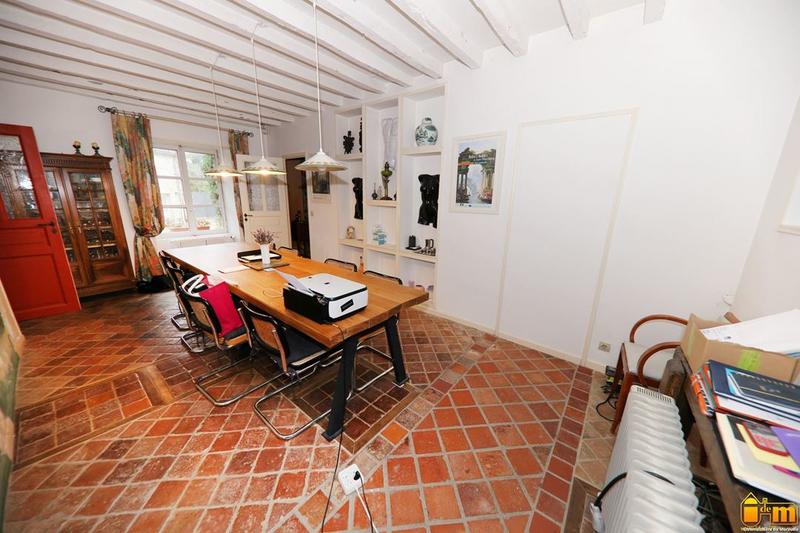 Maison - 250 m² - 9 pièces
