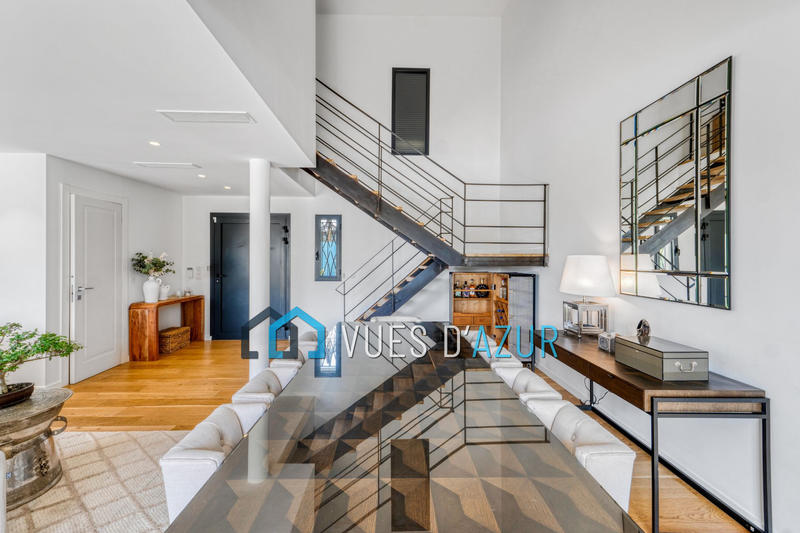 Villa - 248 m² - 5 pièces