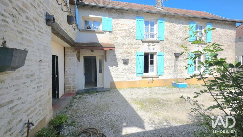 Maison - 180 m² - 6 pièces