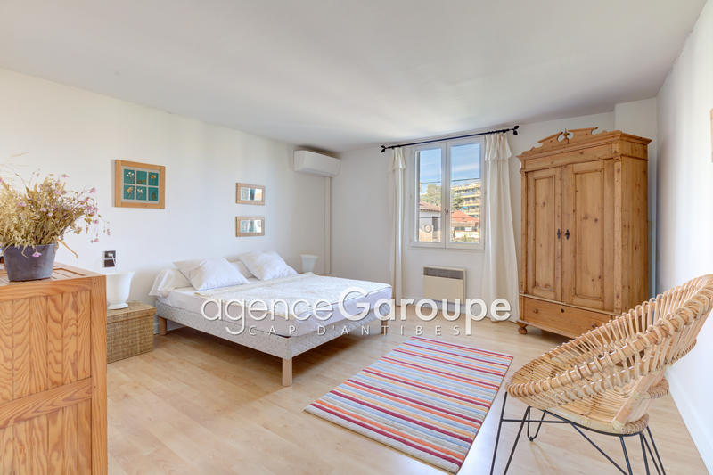 Villa - 187 m² - 6 pièces