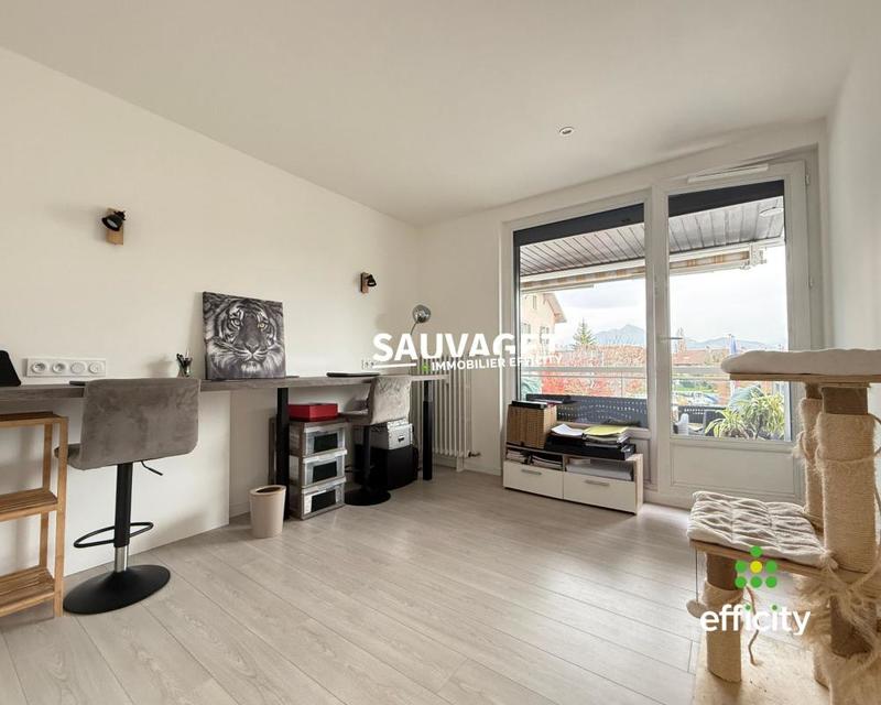 Appartement - 94 m² - 4 pièces