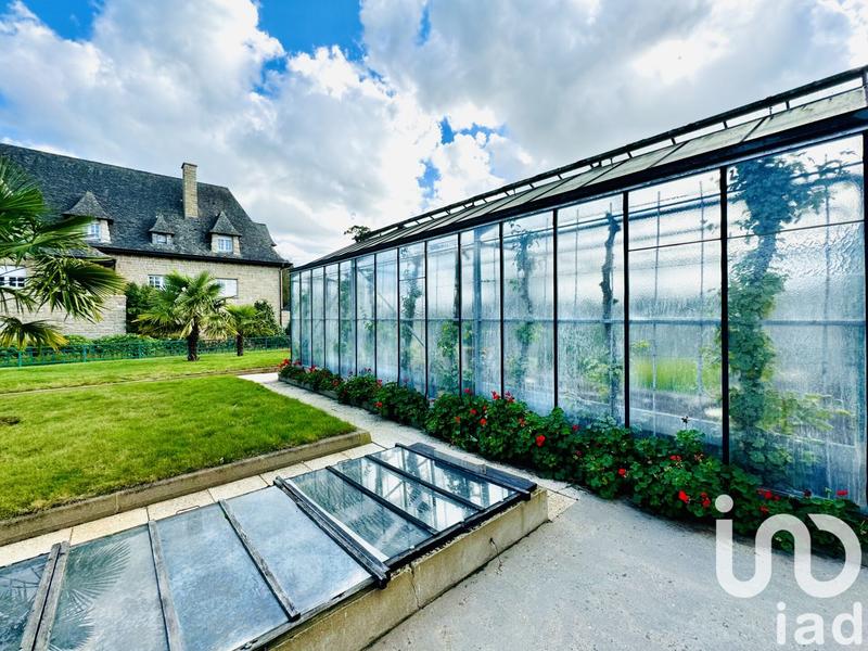 Maison - 480 m² - 12 pièces