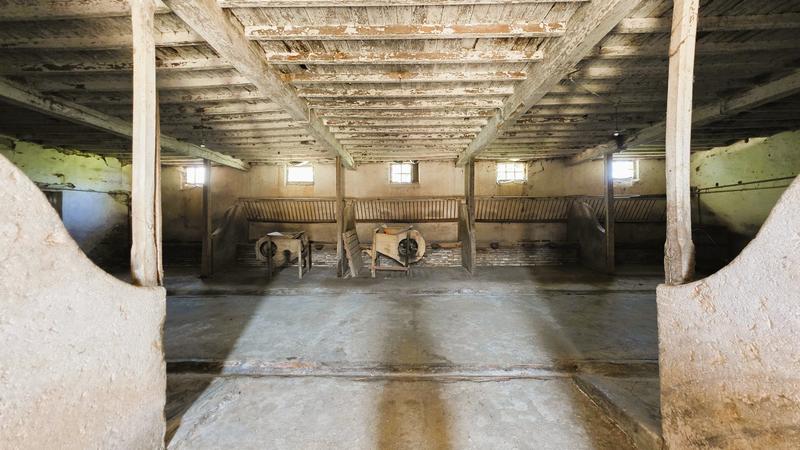 Maison - 214 m² - 15 pièces