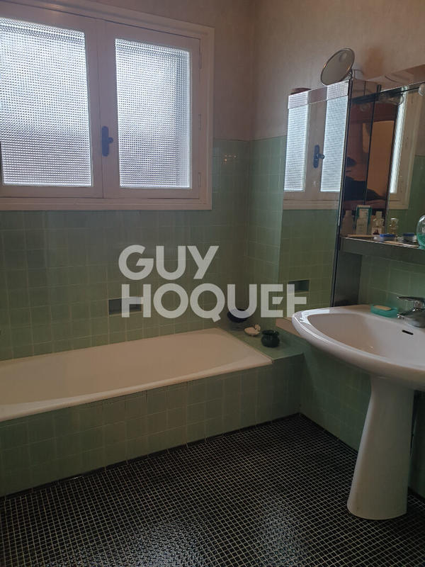 Maison - 138 m² - 6 pièces