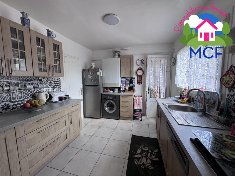 Maison traditionnelle - 121 m² - 7 pièces