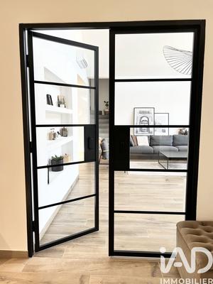 Maison - 187 m² - 9 pièces