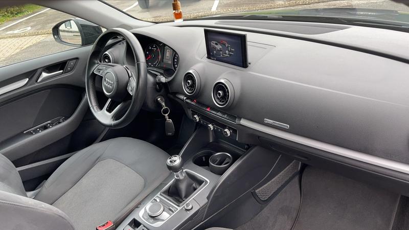 Audi A3 sportback 1.6 Tdi 110 Business Line