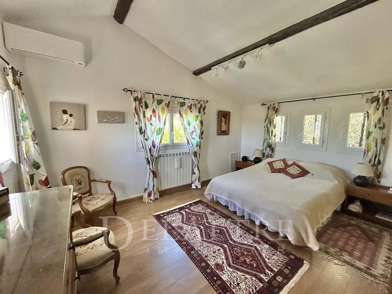 Villa - 170 m² - 8 pièces