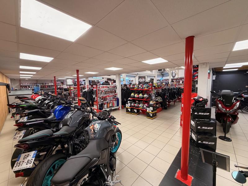 Local commercial - 530 m² - 5 pièces