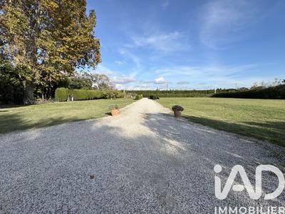 Maison - 328 m² - 6 pièces