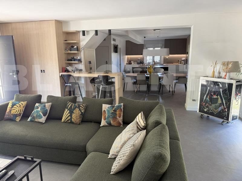 Maison contemporaine - 170 m² - 4 pièces