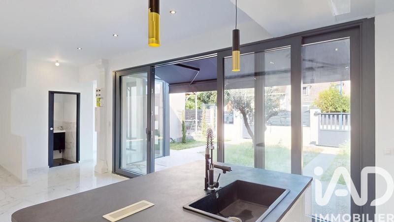 Maison - 110 m² - 5 pièces