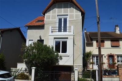 Maison - 88 m² - 6 pièces