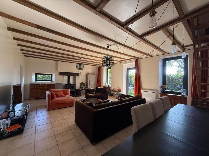 Maison en pierre - 205 m² - 8 pièces