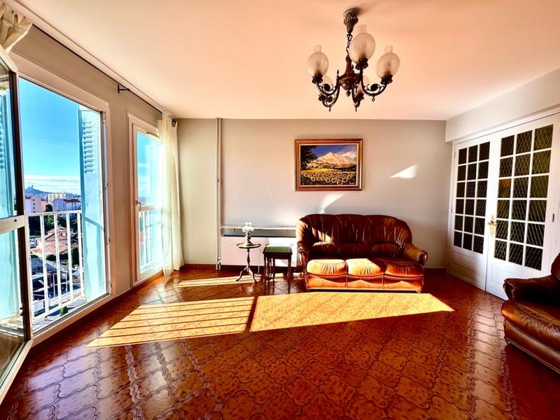 Appartement - 93 m² - 4 pièces