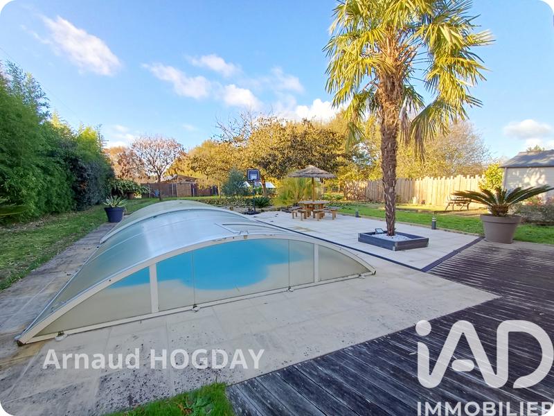 Maison - 196 m² - 7 pièces