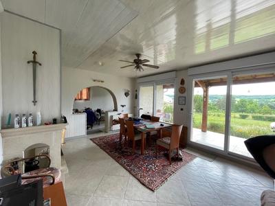 Maison - 120 m² - 5 pièces