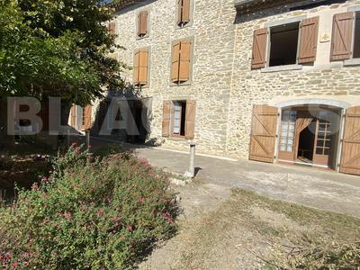 Maison en pierre - 198 m² - 8 pièces